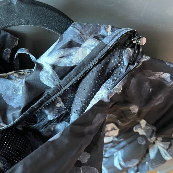 vintage lululemon rain pullover - Picture 4 of 10